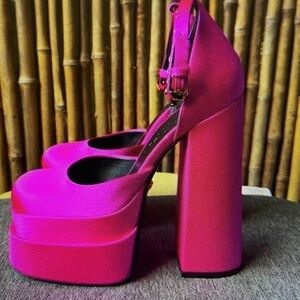Chic Pink Platform Heels